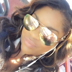 Meet your Posher, Ri ri